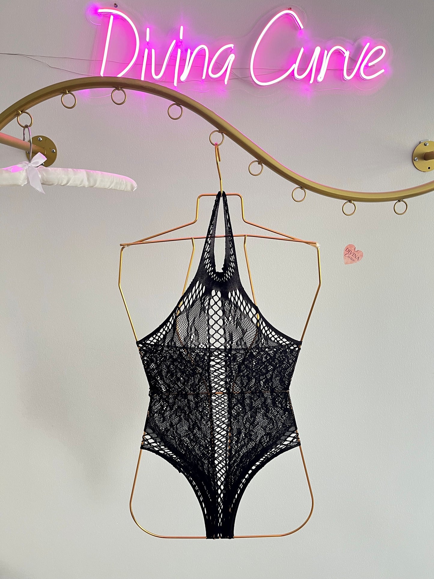 Dark Rose – Romantik ve Cesur Bodysuit