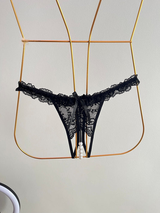 Noir Lust – İnci Detaylı Siyah Fantazi G-String